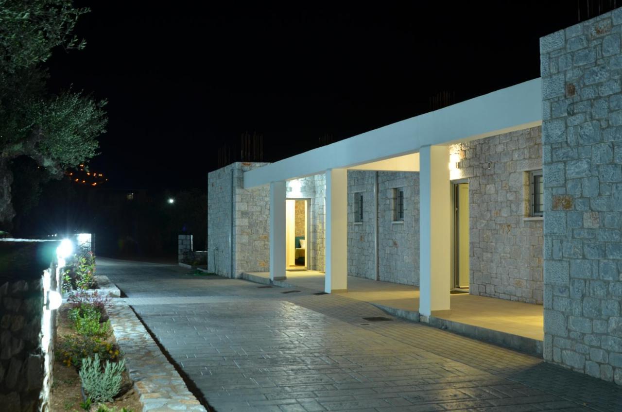 Verga'S Apartments Calamata Exterior foto